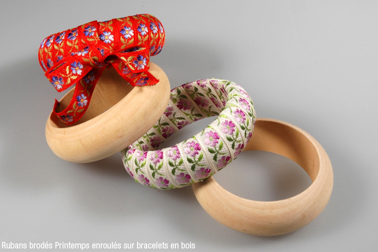 Bracelet enrubanné