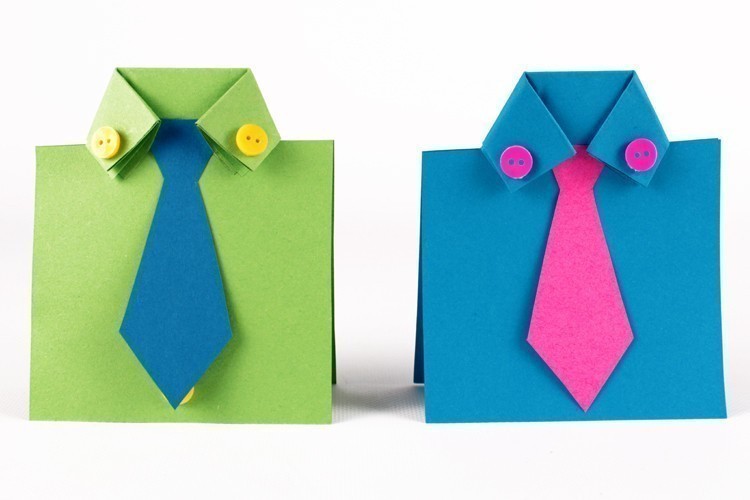Carte cravate et chemises en papier