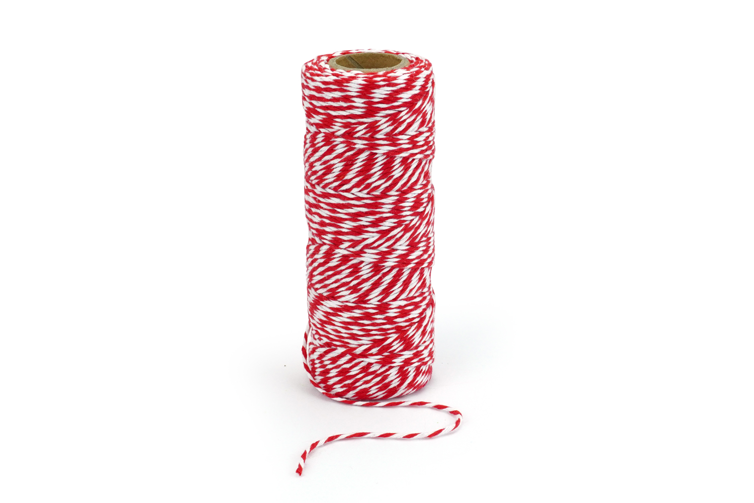 Son câble est en textile mélange de rouge et blanc et mesure 2 mètres.