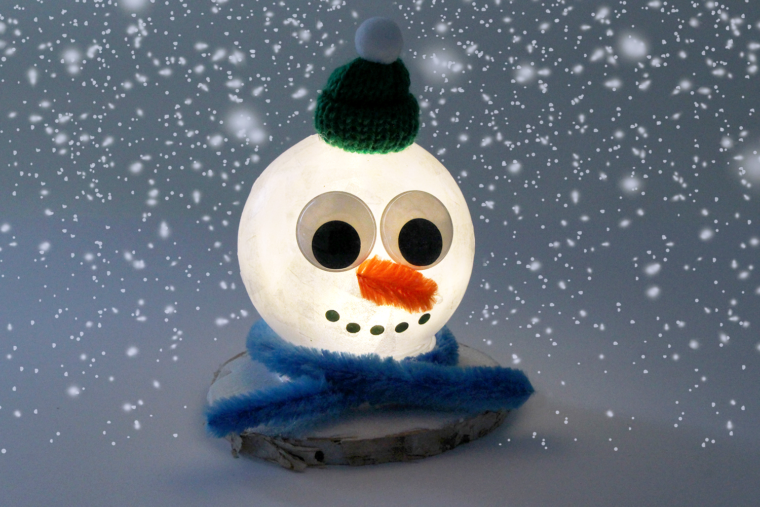 Tête de bonhomme de neige lumineuse - Tutos Noël - 10 Doigts