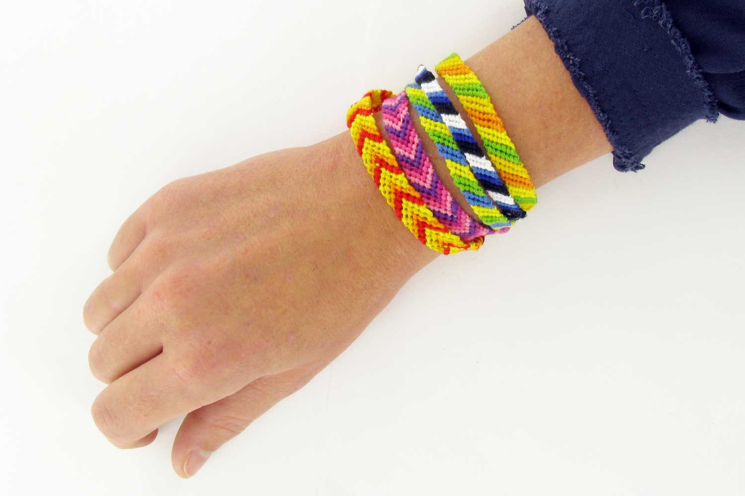 Bracelet tréssé scoubidou (tuto francais) 