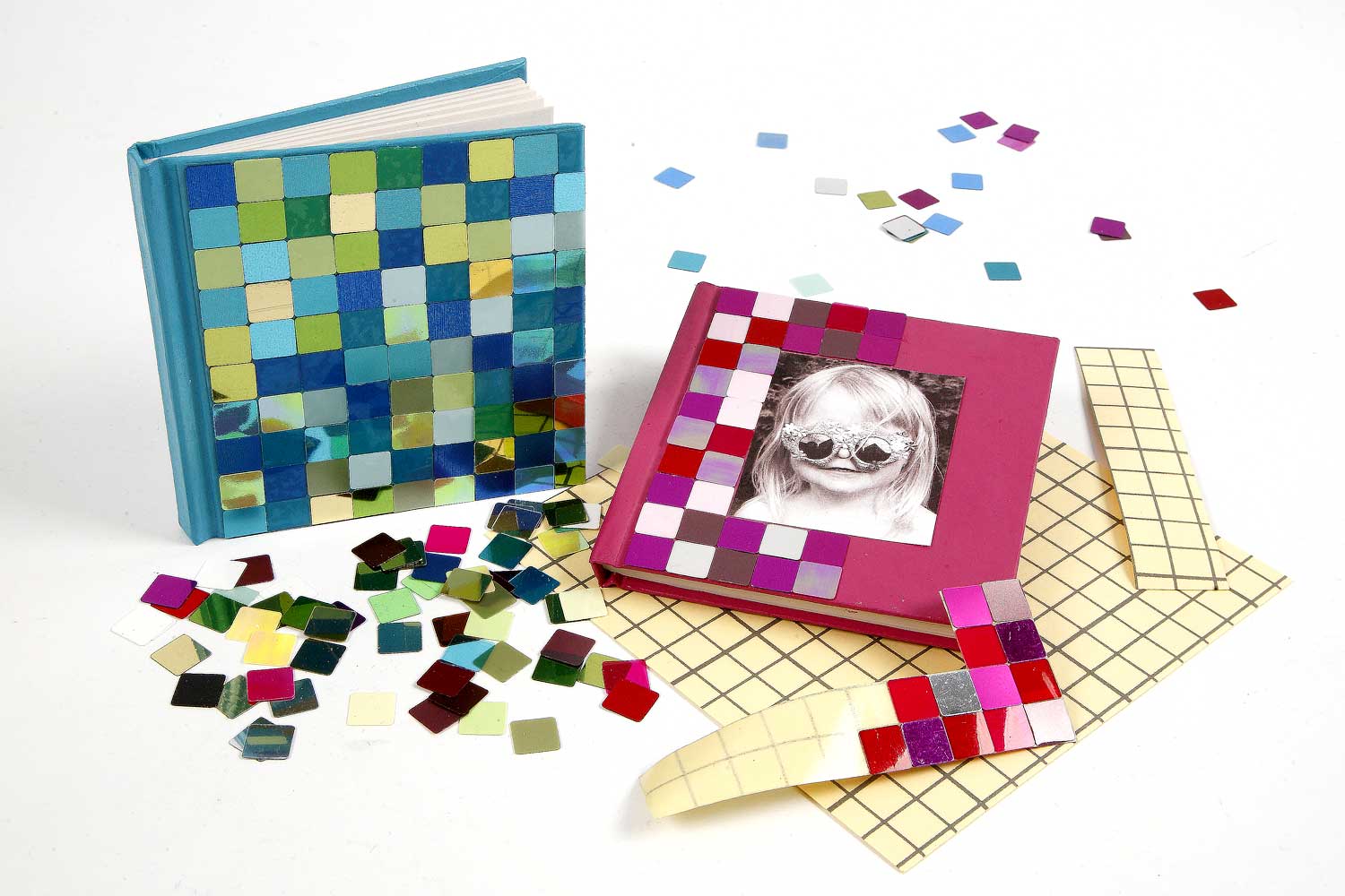 Tableaux de mosaïque avec clous colorés pour enfants