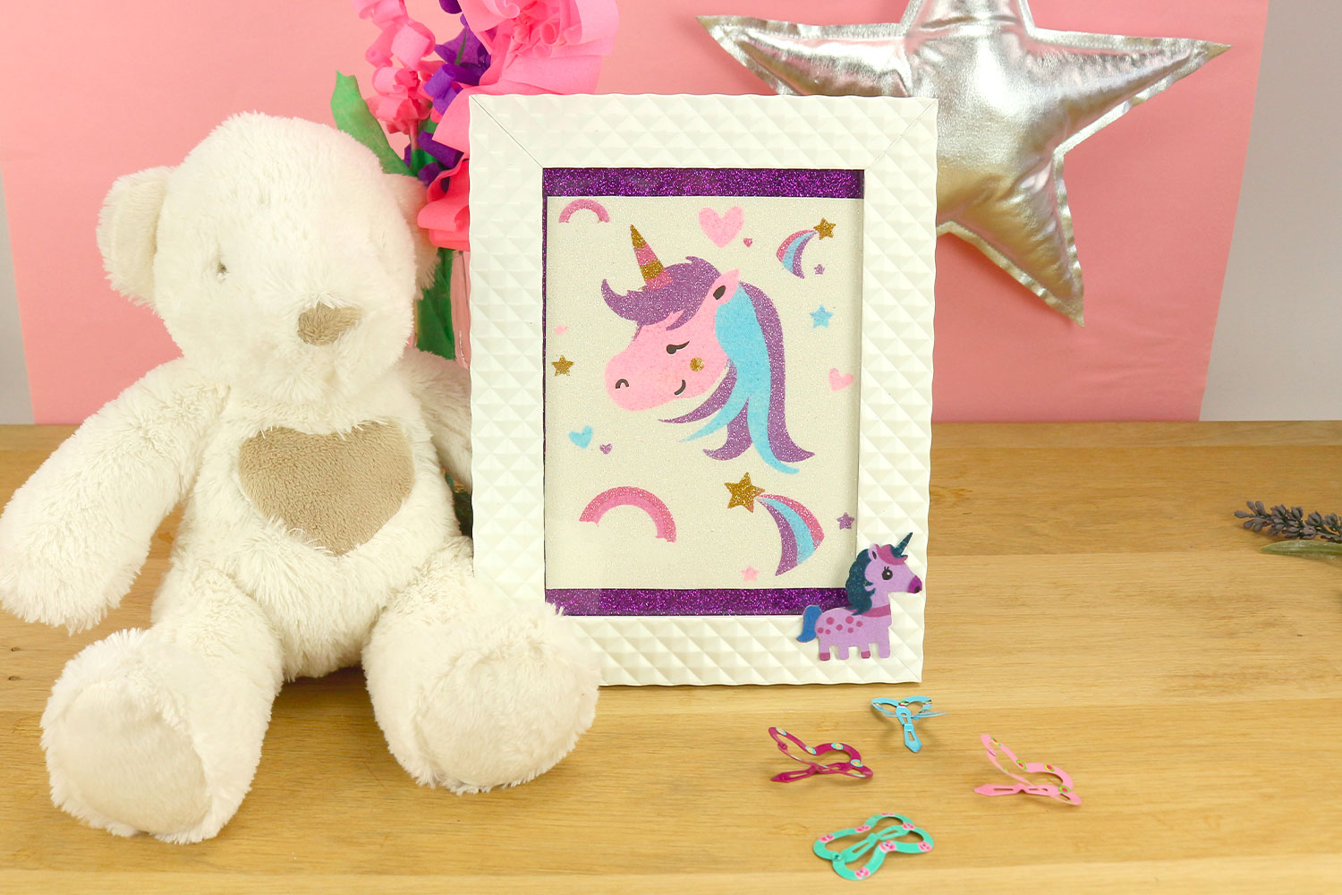 Stylo en peluche licorne arc-en-ciel pastel