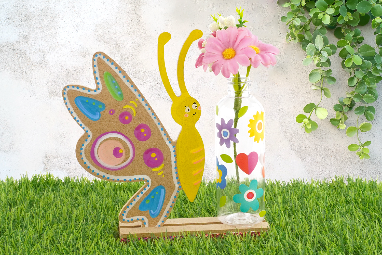 Papillon et bouquet de fleurs