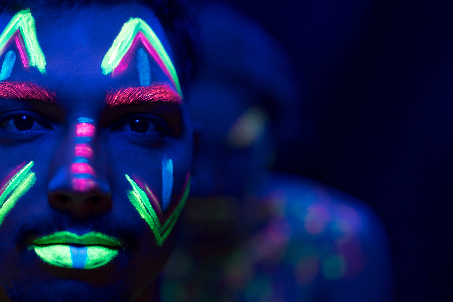 Maquillage fluo pour accessoires de déguisement 