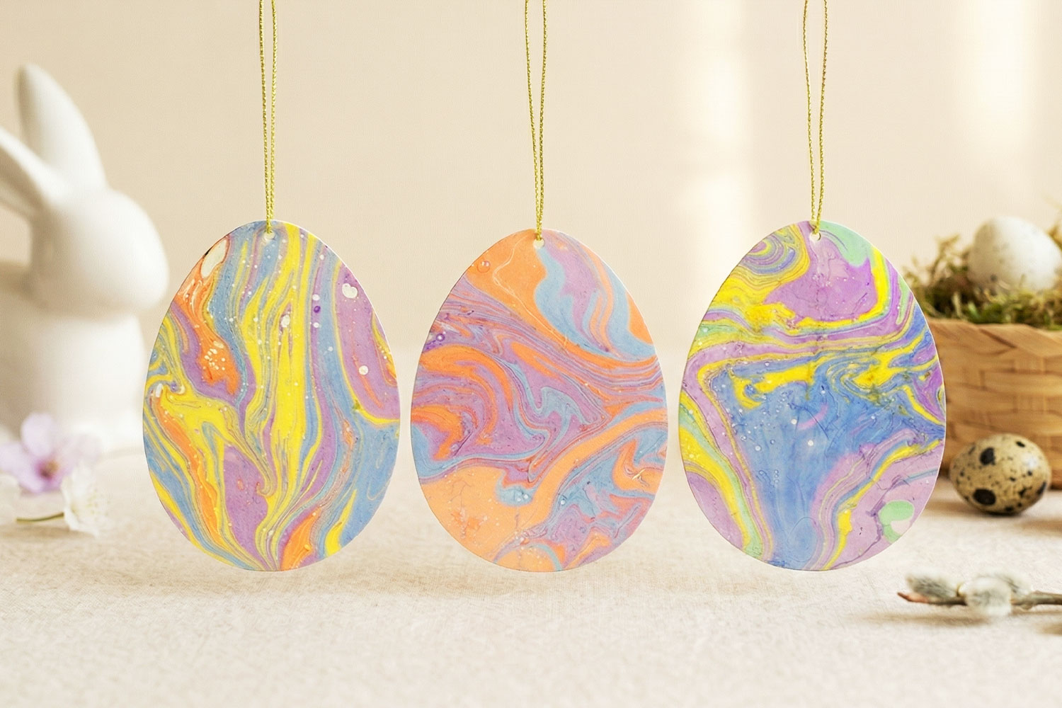 Suspensions œufs de Pâques en marbling