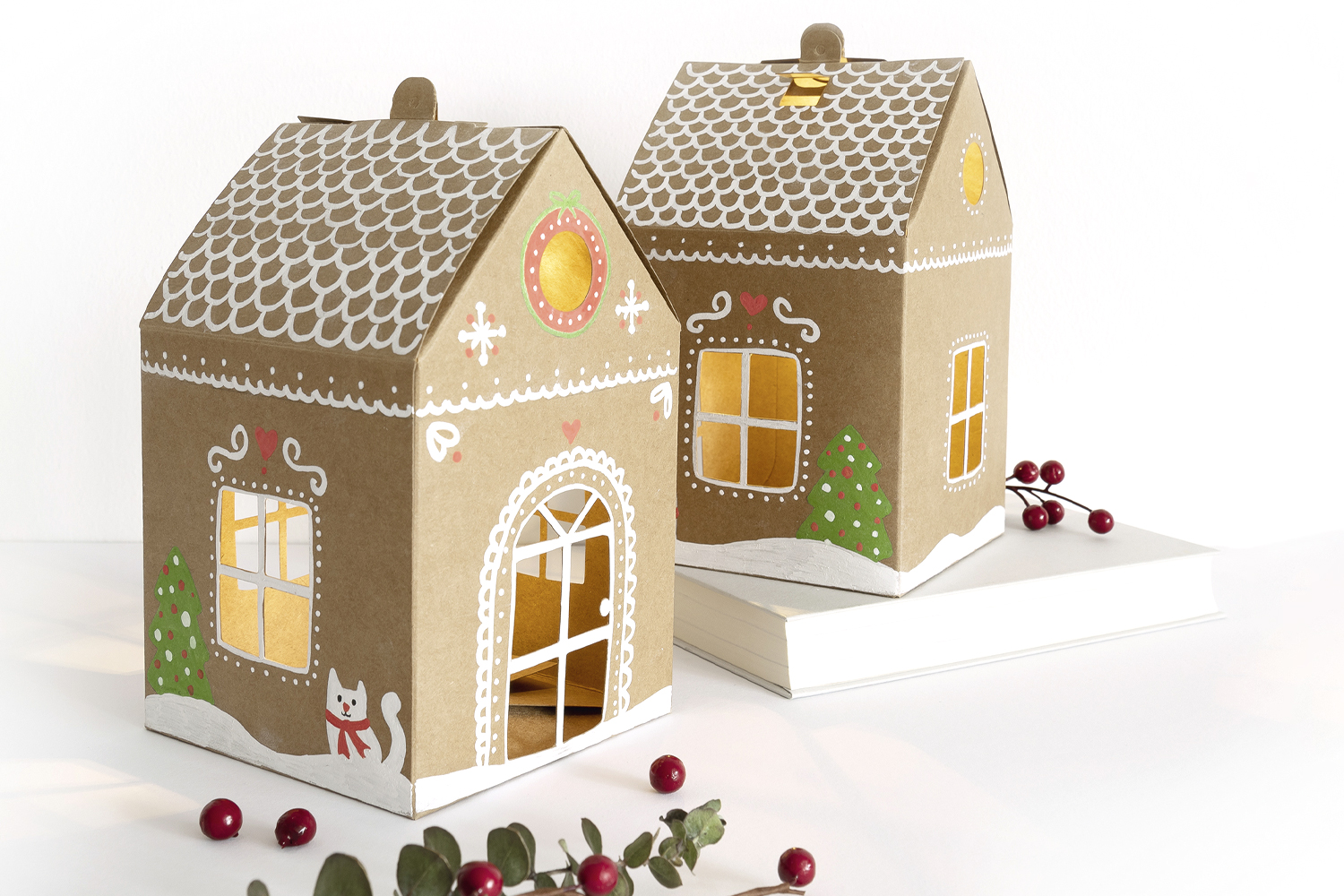 Maison en carton blanc + accessoires - Supports de Coloriages - 10 Doigts