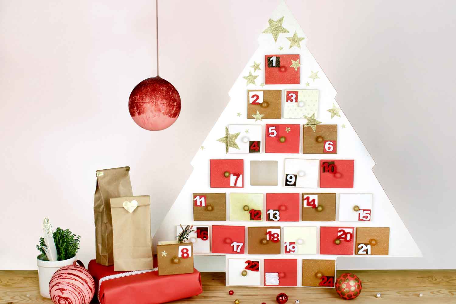 Coupon pour Calendrier de l'avent bois motif joyeux noel or