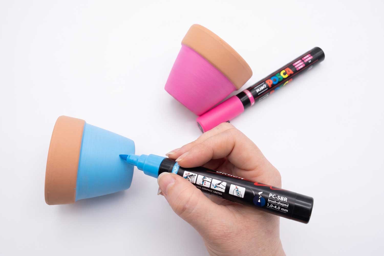 Étape 1 : Colorier le bas de mon pot