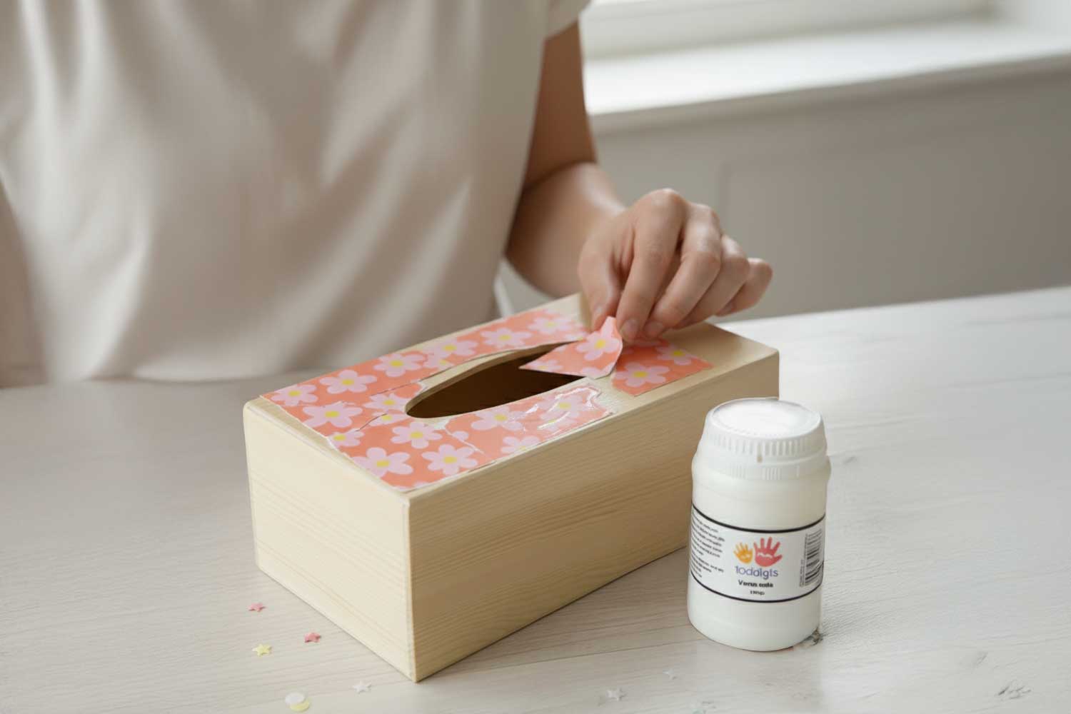 Étape 2 : Poser le papier décoratif