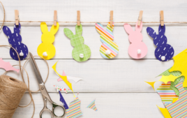 Je fabrique une guirlande lapins - Activités de Pâques - 10doigts.fr