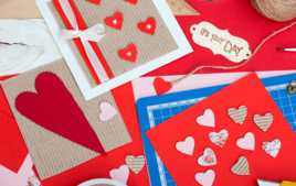 Je décore une carte - Activités scrapbooking - 10doigts.fr