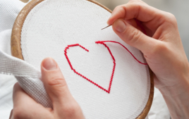 Je découvre la broderie - Activités broderie - 10doigts.fr