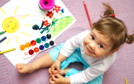 Je peins à l'eau - Activités bébé - 10doigts.fr