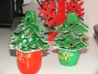 Sapins de noël recyclé - 10doigts.fr