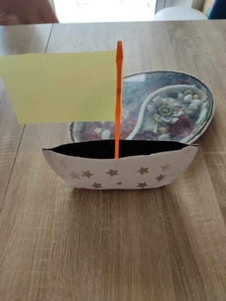 Bateau sur l'eau ... - 10doigts.fr