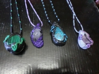 Colllier polymere - Fimo, Cernit - 10doigts.fr