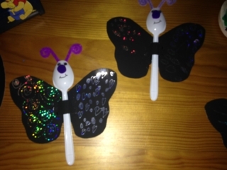 Marionnette papillon - Créations d'enfant - 10doigts.fr