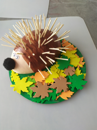 Hérisson avec des allumettes - Créations d'enfant - 10doigts.fr