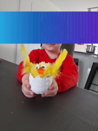 Poussin dans sa coquille - Créations d'enfant - 10doigts.fr