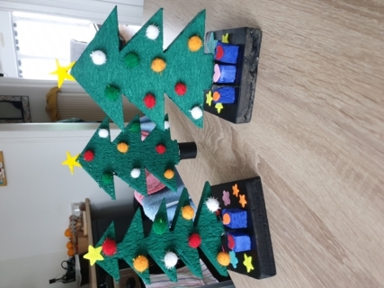 Sapins en polystyrène - Créations d'enfant - 10doigts.fr