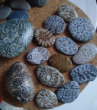 Galets peints - Déco de la table - 10doigts.fr