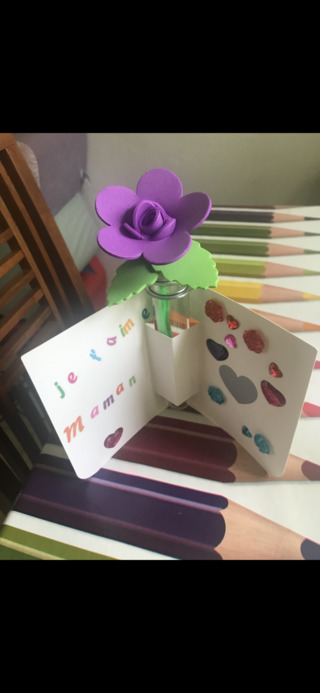 Carte soliflore avec une fleur - 10doigts.fr