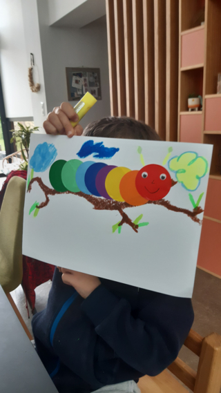 Chenille de printemps - 10doigts.fr