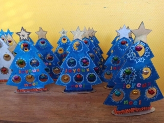 Sapins bleus de Noël - 10doigts.fr