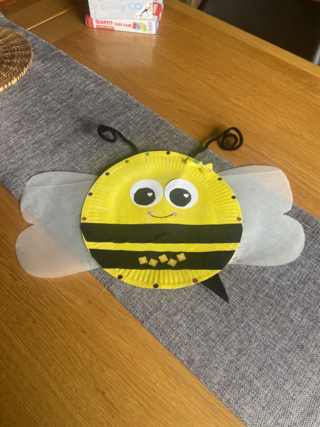 Petite abeille en carton - 10doigts.fr