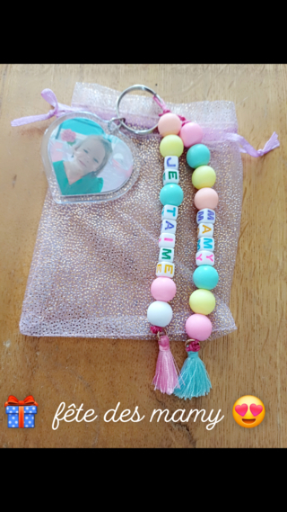 Porte-clé fête des mamy - 10doigts.fr