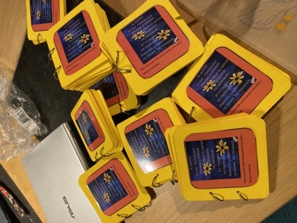 Petits albums souvenirs pour les petits élèves en cette fin d année - 10doigts.fr