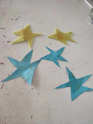 Etoiles à pailletée. - 10doigts.fr