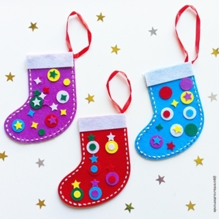 Chaussettes à broder et à décorer - 10doigts.fr