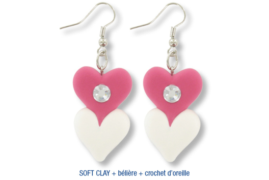 Crochet d'oreille décoré avec de la pâte à modeler SOFT CLAY - Activités manuelles fête des mères - 10doigts.fr