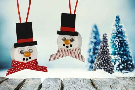 Bonhomme de neige lumineux - Activités manuelles décorations du sapin de Noël - 10doigts.fr