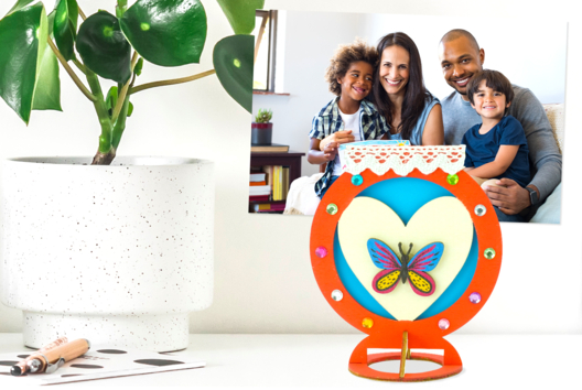 Activité enfant  fete des meresPorte-photo - Activités manuelles fête des mères - 10doigts.fr