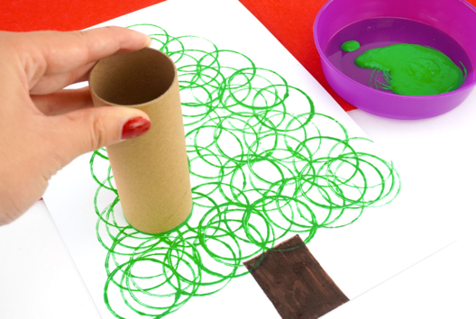 activite enfant Sapin Noel Peinture rouleau - Activités manuelles Noël - 10doigts.fr - 2