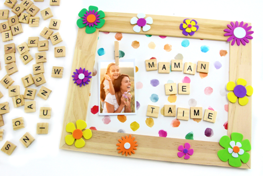 Activite Enfant Tableua Scrabble - Activités manuelles Fête des Mères : des idées cadeaux à fabriquer avec amour - 10doigts.fr
