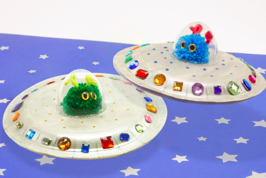 Activite Halloween Soucoupe Volante - Activités manuelles Halloween - 10doigts.fr