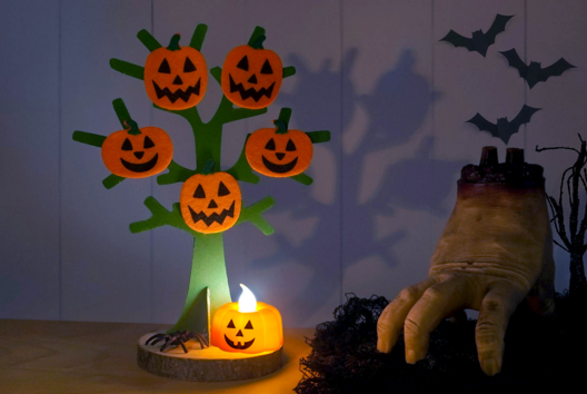 arbre à citrouille déco halloween enfants - Activités manuelles Halloween - 10doigts.fr - 2