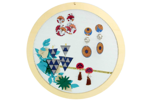 bijoux plastique dingue - Activités manuelles fête des mères - 10doigts.fr - 2