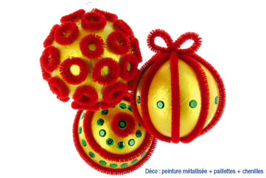 Boule polystyrène et chenilles - Activités manuelles décorations du sapin de Noël - 10doigts.fr