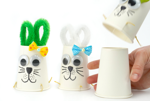 Brciolage enfant Paques Lapin Bondissant - Activités manuelles DIY Pâques - 10doigts.fr - 2