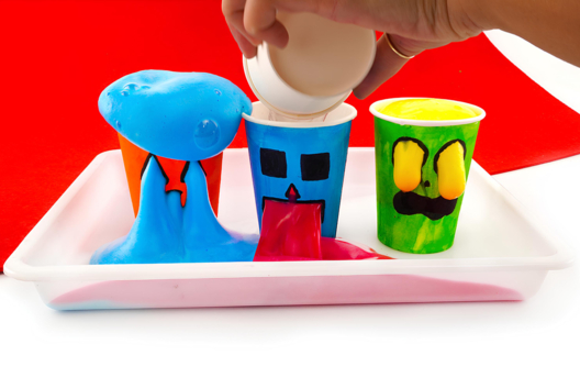 Bricolage Halloween Monstres Gobelet - Activités manuelles Halloween - 10doigts.fr