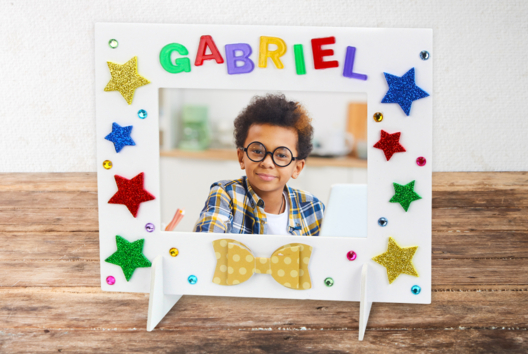 cadre fête des pères prénom - Activités manuelles fête des mères - 10doigts.fr