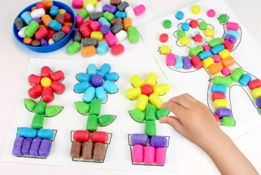 dessiner en 3D avec les flocons de maïs playmaïs - Activités manuelles flocons de maïs - 10doigts.fr