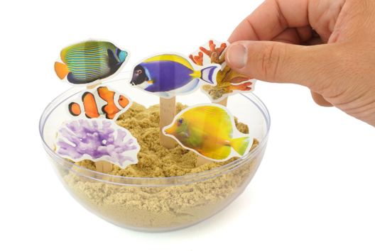 DIY aquarium poissons enfants - Activités manuelles océan : plongez dans un univers créatif et sensoriel - 10doigts.fr - 2