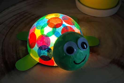 Fabriquer une tortue pour l ete - Activités manuelles Été - 10doigts.fr - 2