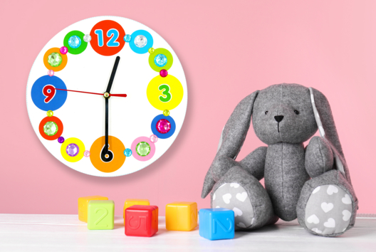 horloge ronde enfant activité décorer - Activités manuelles les horloges - 10doigts.fr